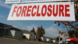 Cash-strapped HOAs ramp up foreclosures against delinquent homeowners: report