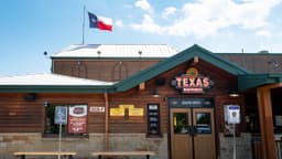 Former Texas Roadhouse, Red Robin CEO says this restaurant category is ‘there for the taking’